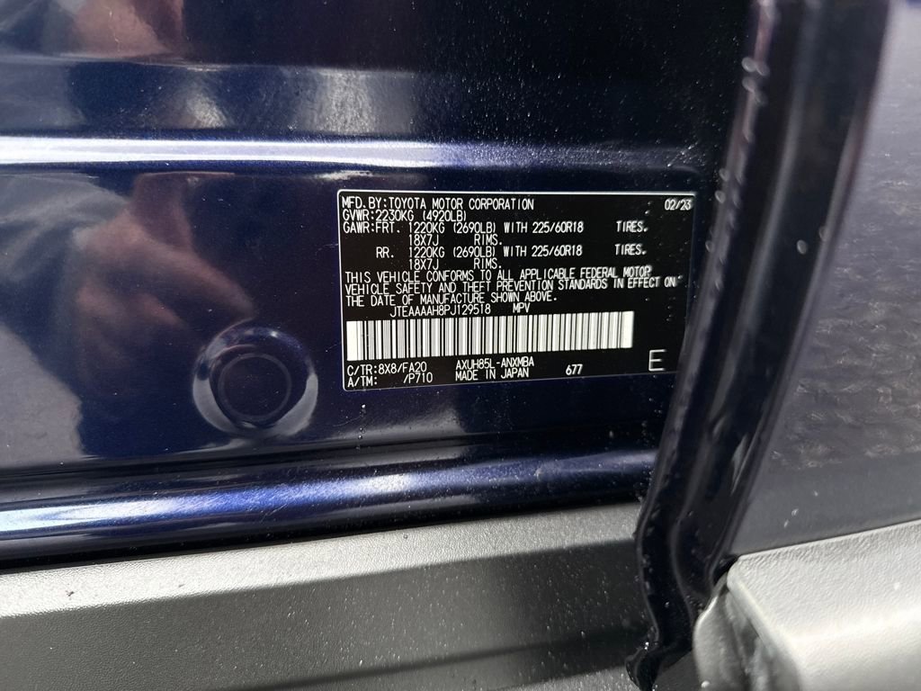 Used 2023 Toyota Venza LE image 30