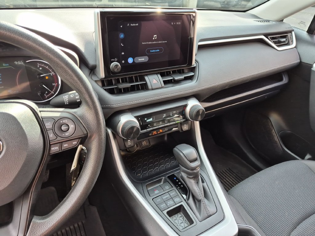 Used 2025 Toyota RAV4 LE AWD/4WD image 19
