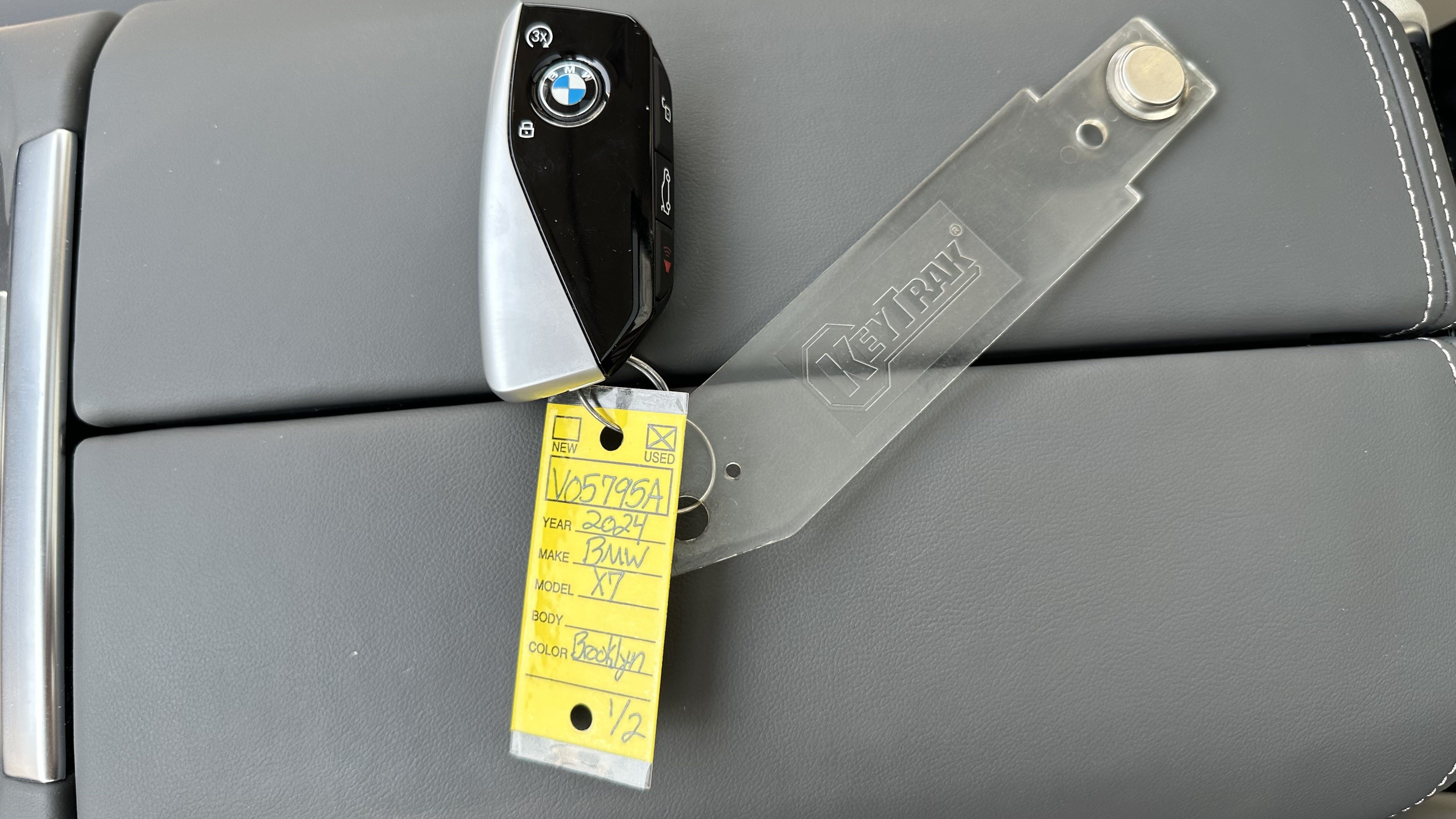 Used 2024 BMW X7 xDrive40i w/ Executive Package AWD/4WD image 35