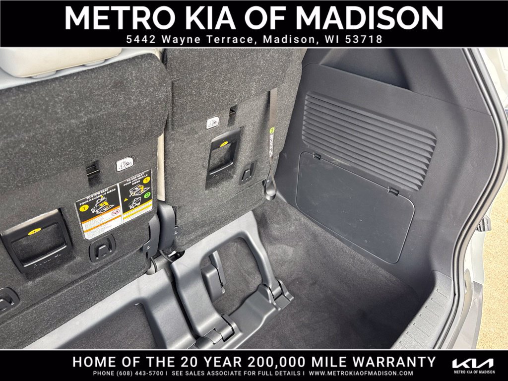 Used 2025 Toyota Sienna XLE AWD/4WD image 44