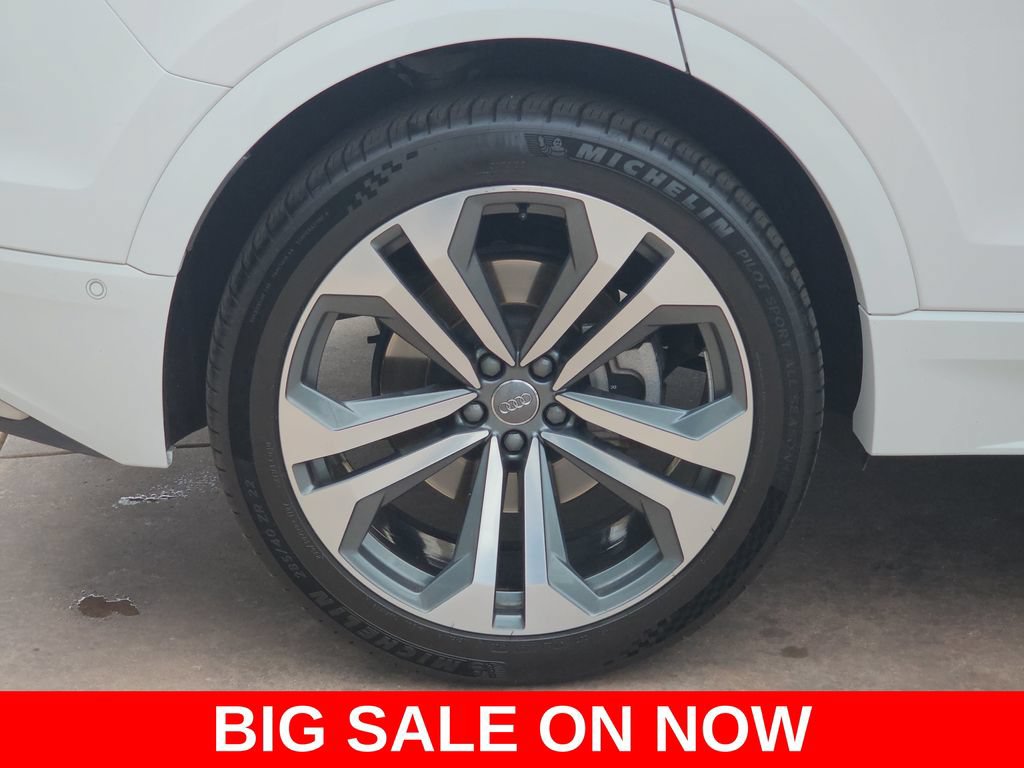 Used 2019 Audi Q8 Premium Plus w/ Premium Plus AWD/4WD image 39