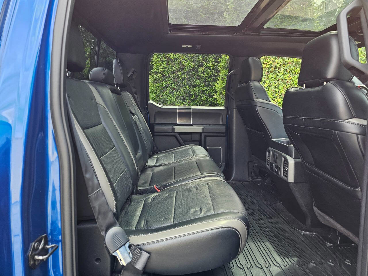 Used 2018 Ford F150 Raptor w/ Equipment Group 802A Luxury image 39