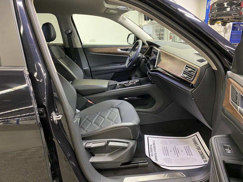 Used 2024 Volkswagen Atlas SE image 49