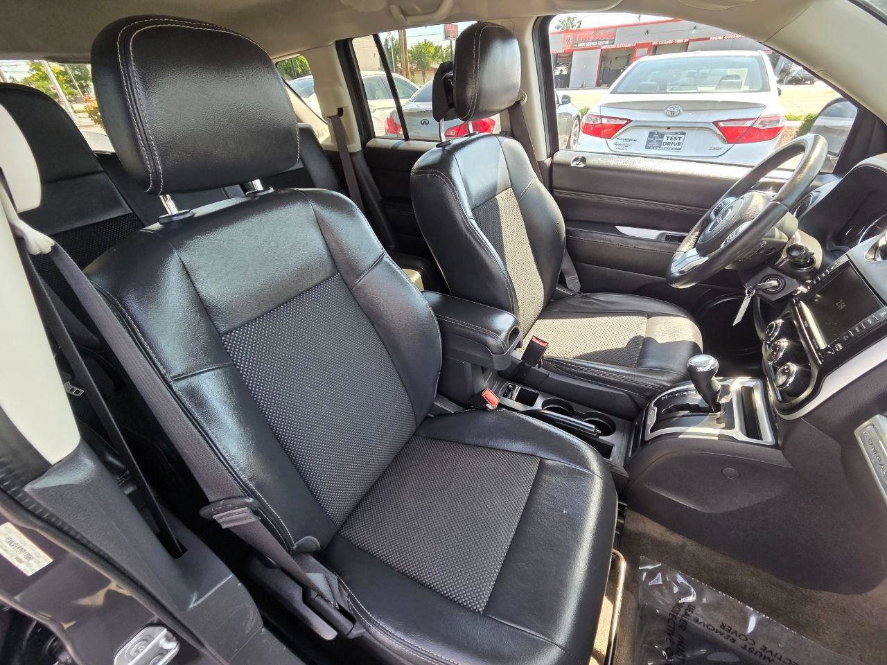 Used 2017 Jeep Compass Latitude AWD/4WD image 20