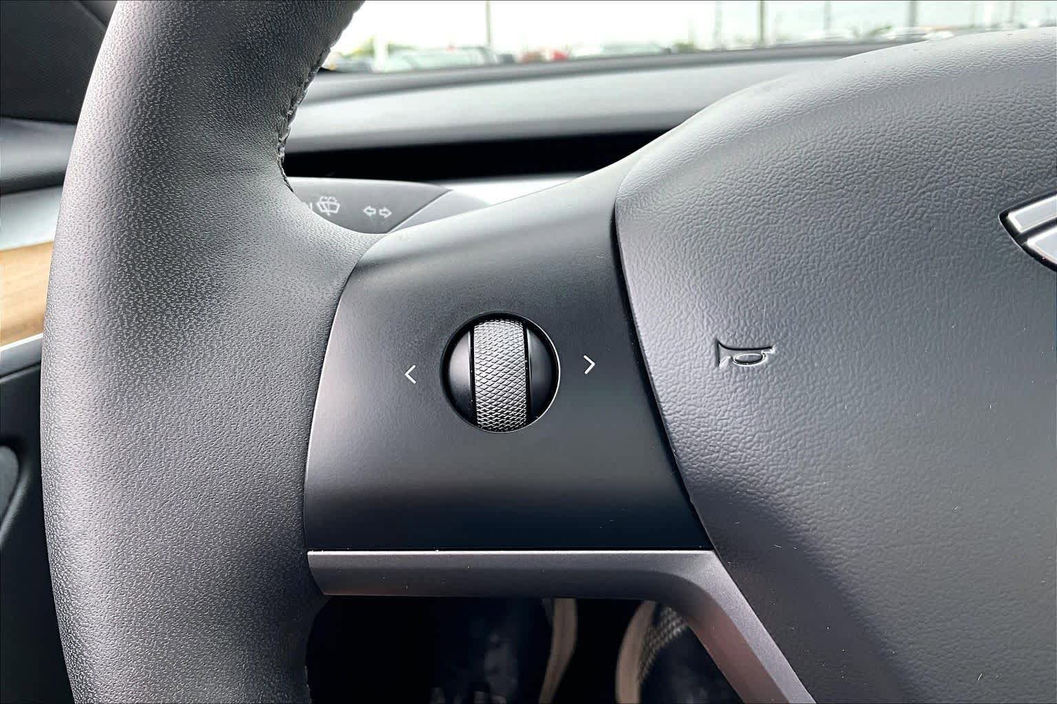 Used 2023 Tesla Model 3 Standard Range RWD image 22