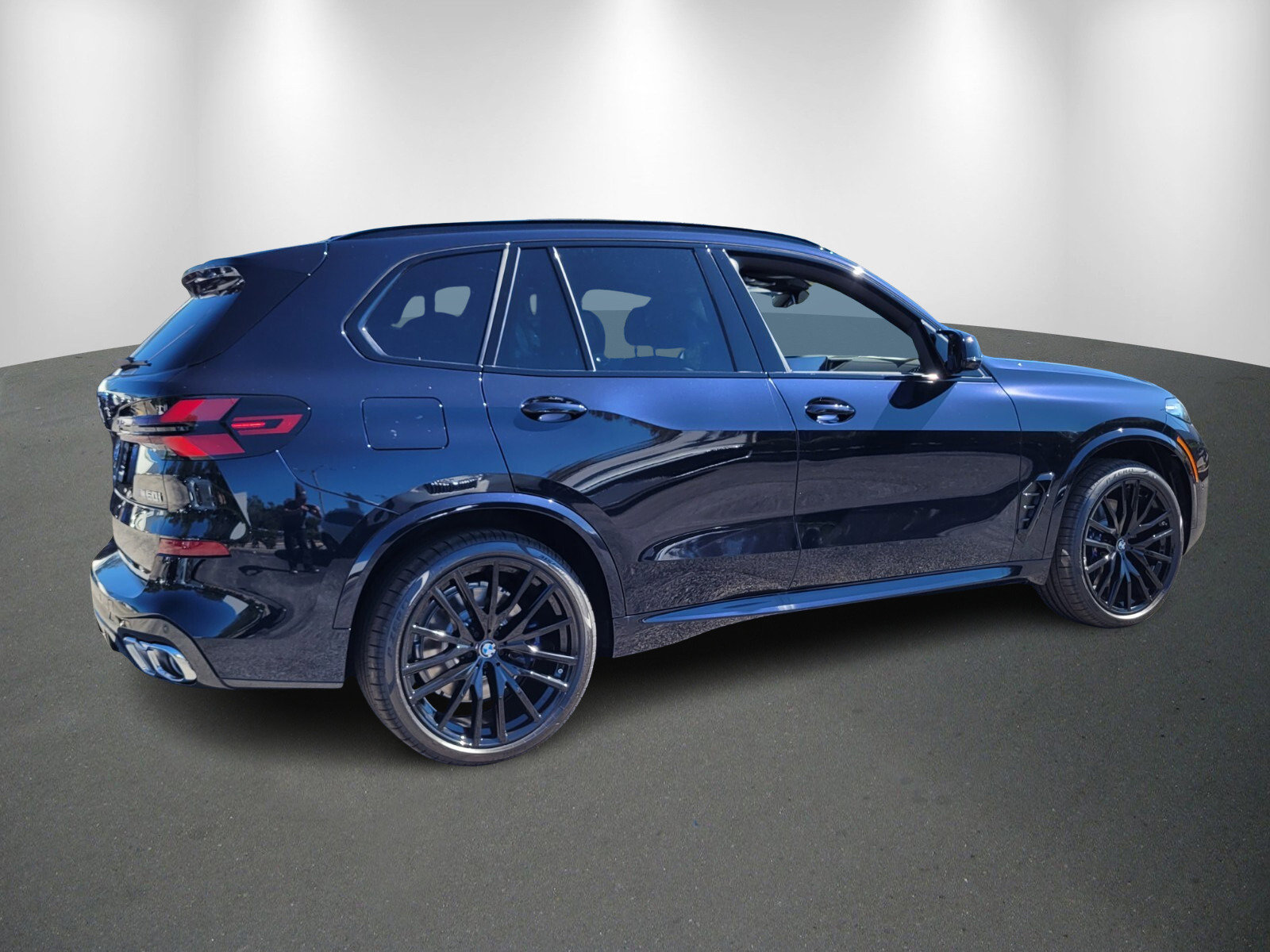 New 2026 BMW X5 M60i image 7