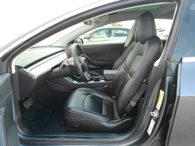 Used 2018 Tesla Model 3 Long Range RWD image 12