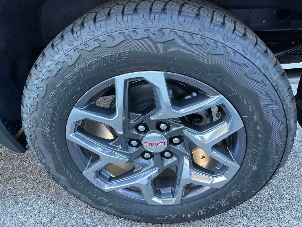 New 2026 GMC Sierra 1500 SLT w/ SLT Premium Package AWD/4WD image 12