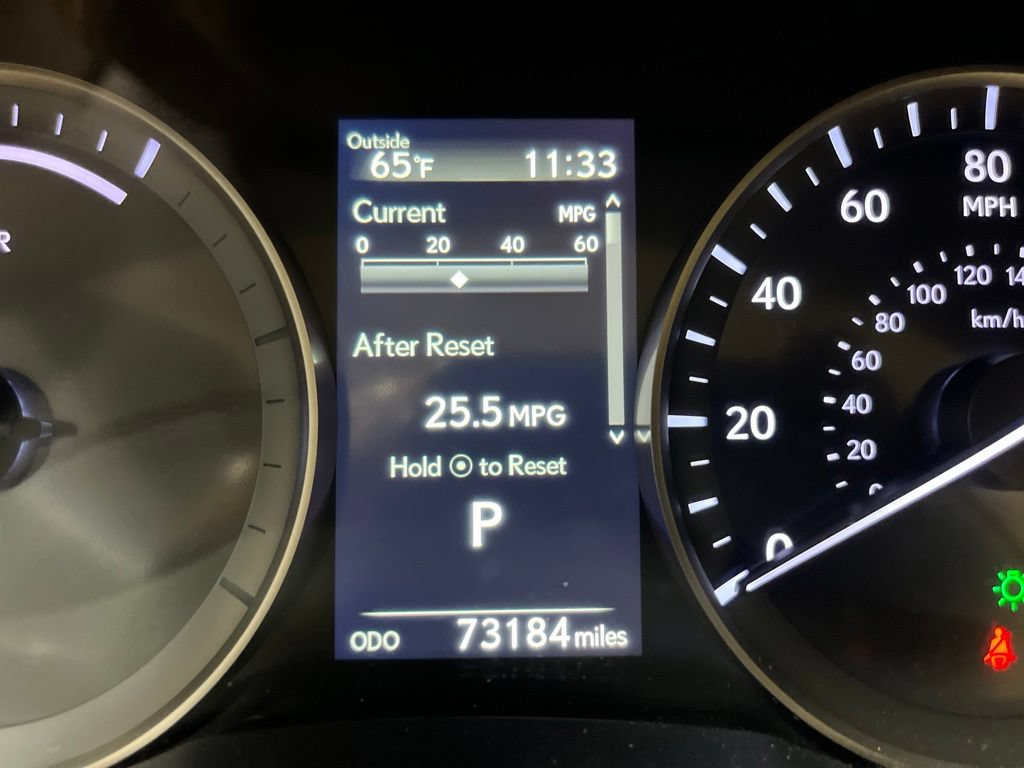 Used 2017 Lexus ES 300h w/ Luxury Package FWD image 24