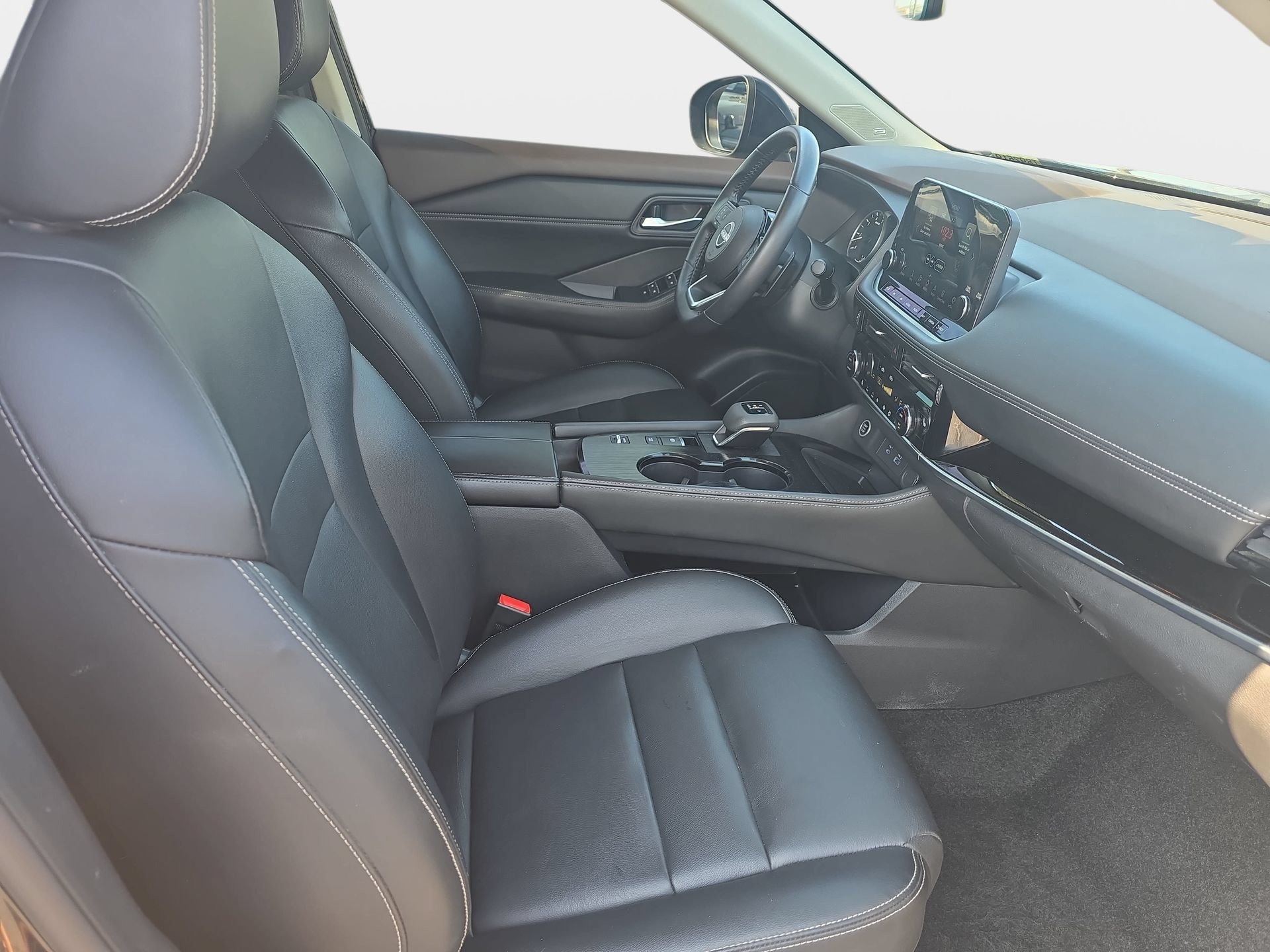 Used 2023 Nissan Rogue SL w/ SL Premium Package FWD image 10