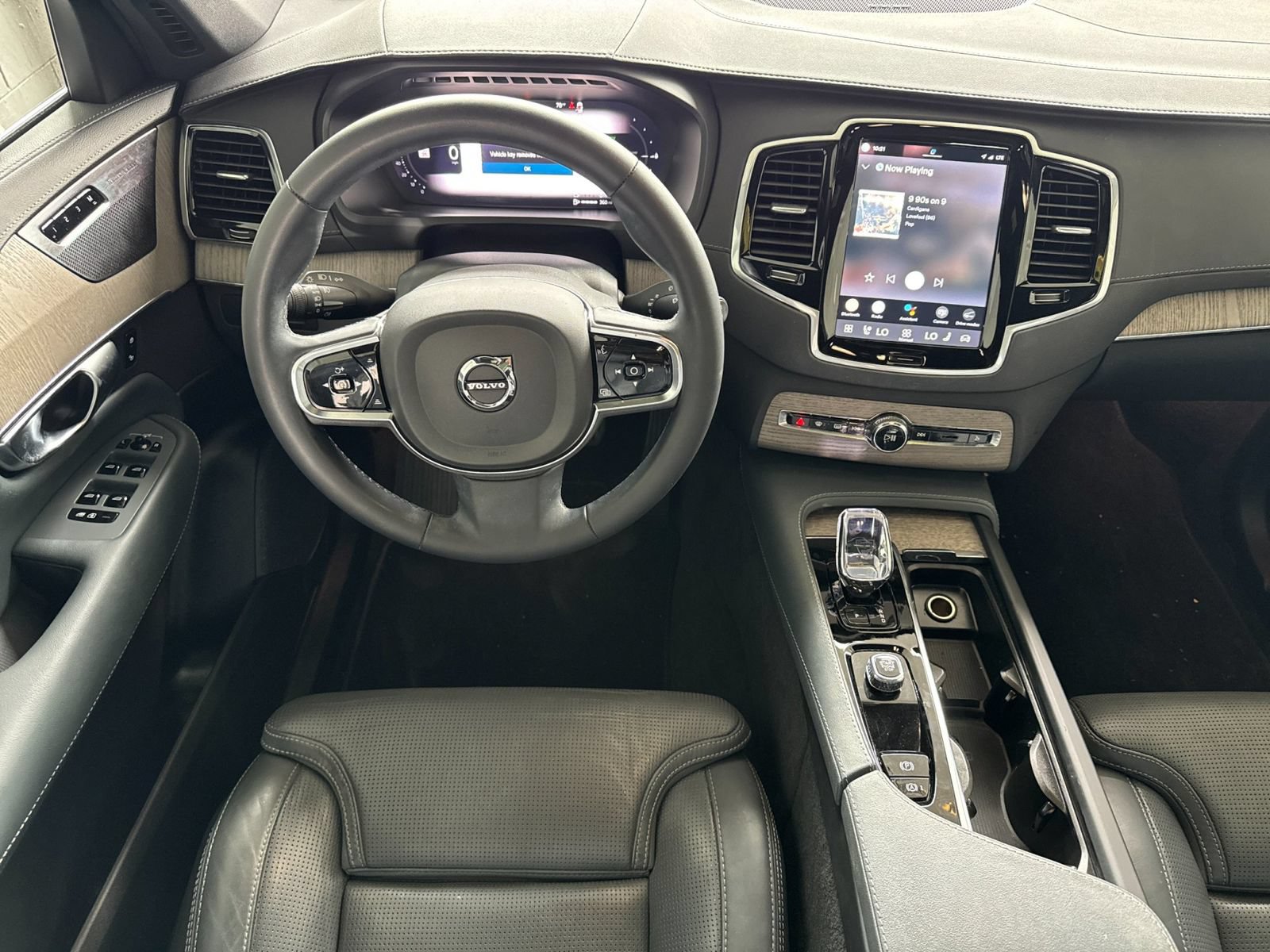 Certified 2024 Volvo XC90 T8 Ultimate AWD/4WD image 18