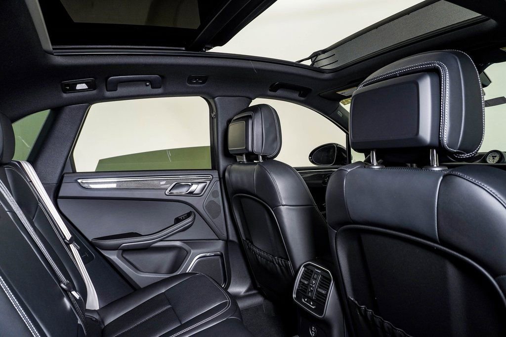 New 2026 Porsche Macan GTS image 16