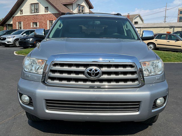 Used 2011 Toyota Sequoia Limited image 2