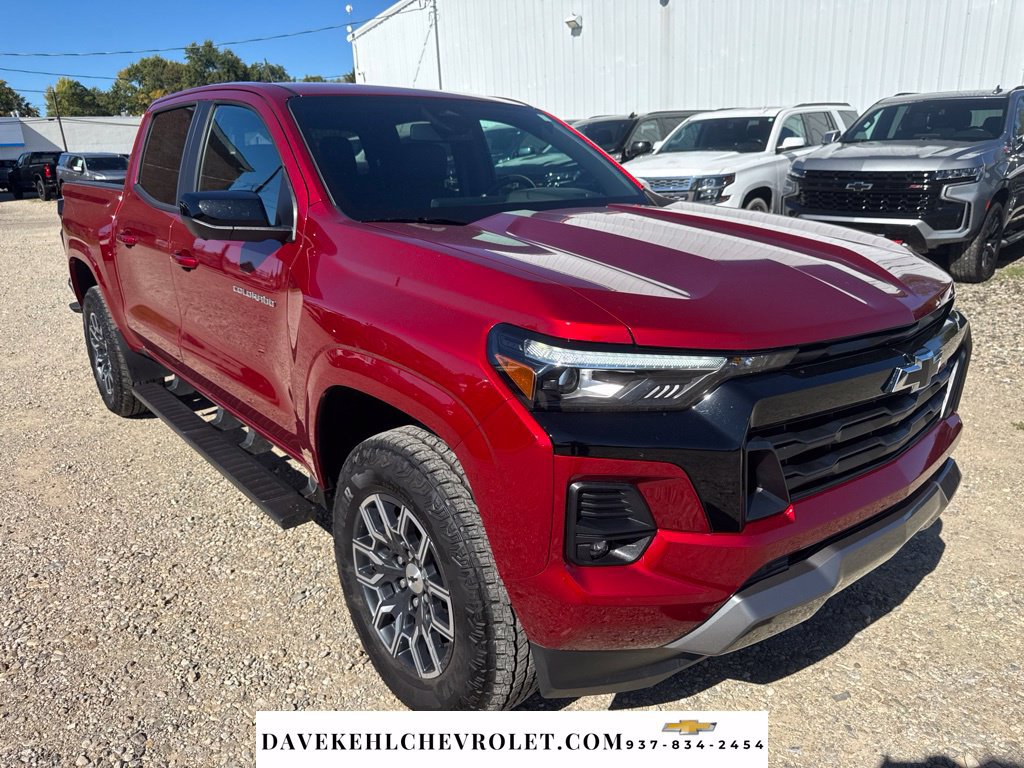 Used 2025 Chevrolet Colorado Z71 w/ Technology Package AWD/4WD image 54