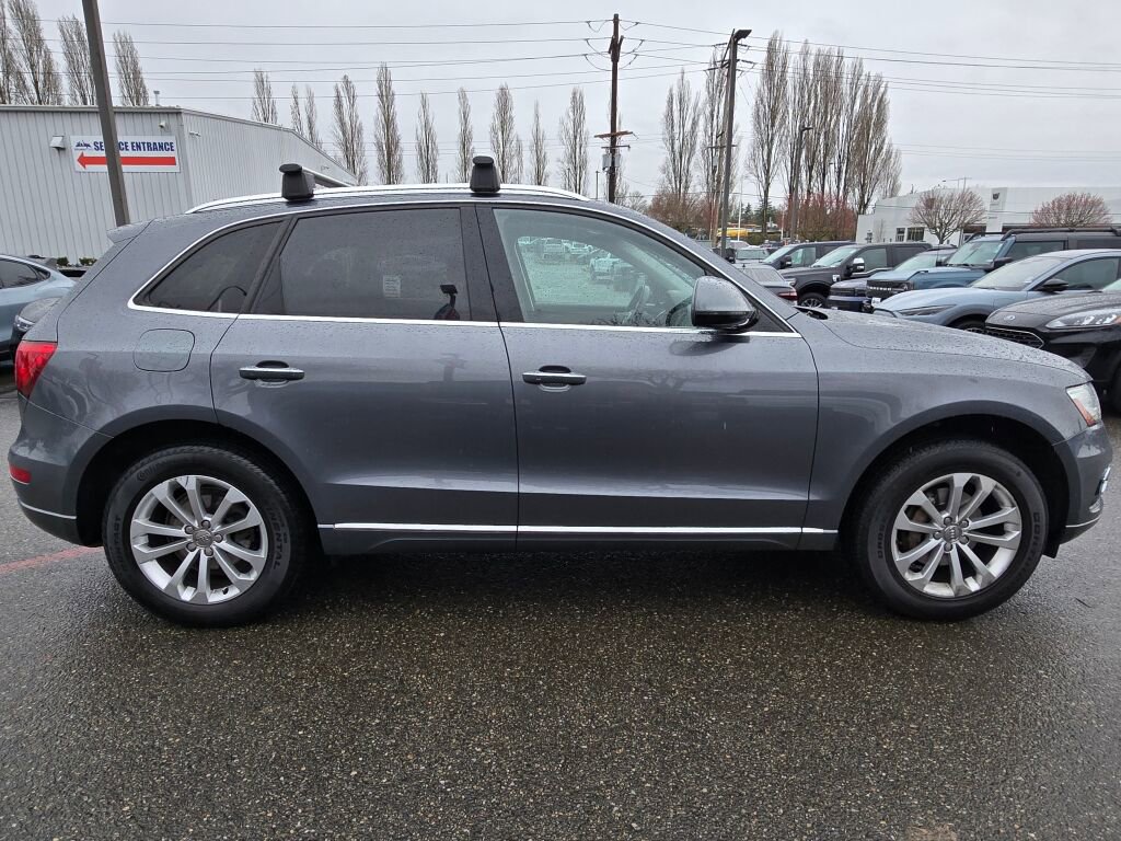 Used 2016 Audi Q5 2.0T Premium Plus w/ Technology Package image 4