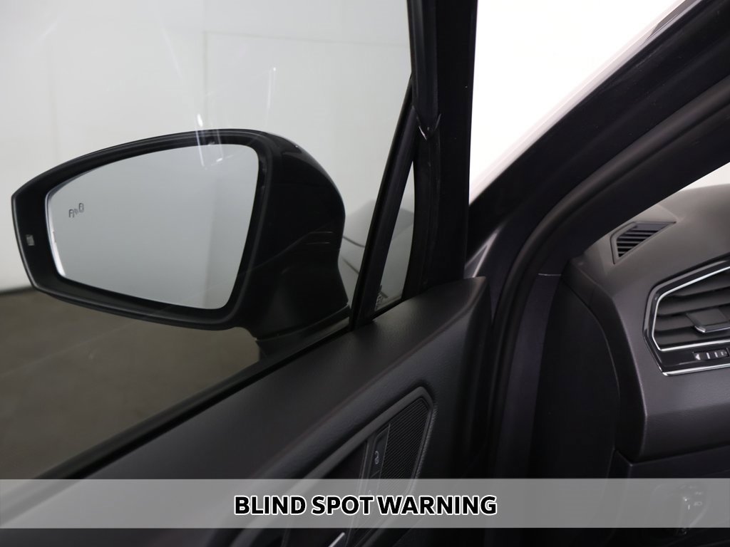 Used 2019 Volkswagen Tiguan SEL Premium R-Line image 6