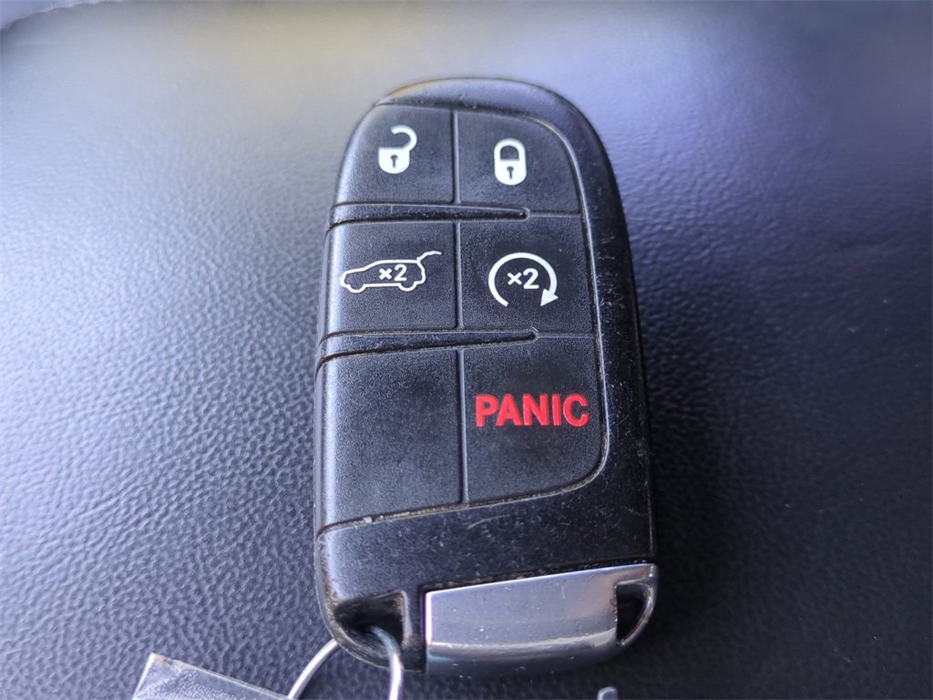 Used 2018 Jeep Grand Cherokee Limited image 34