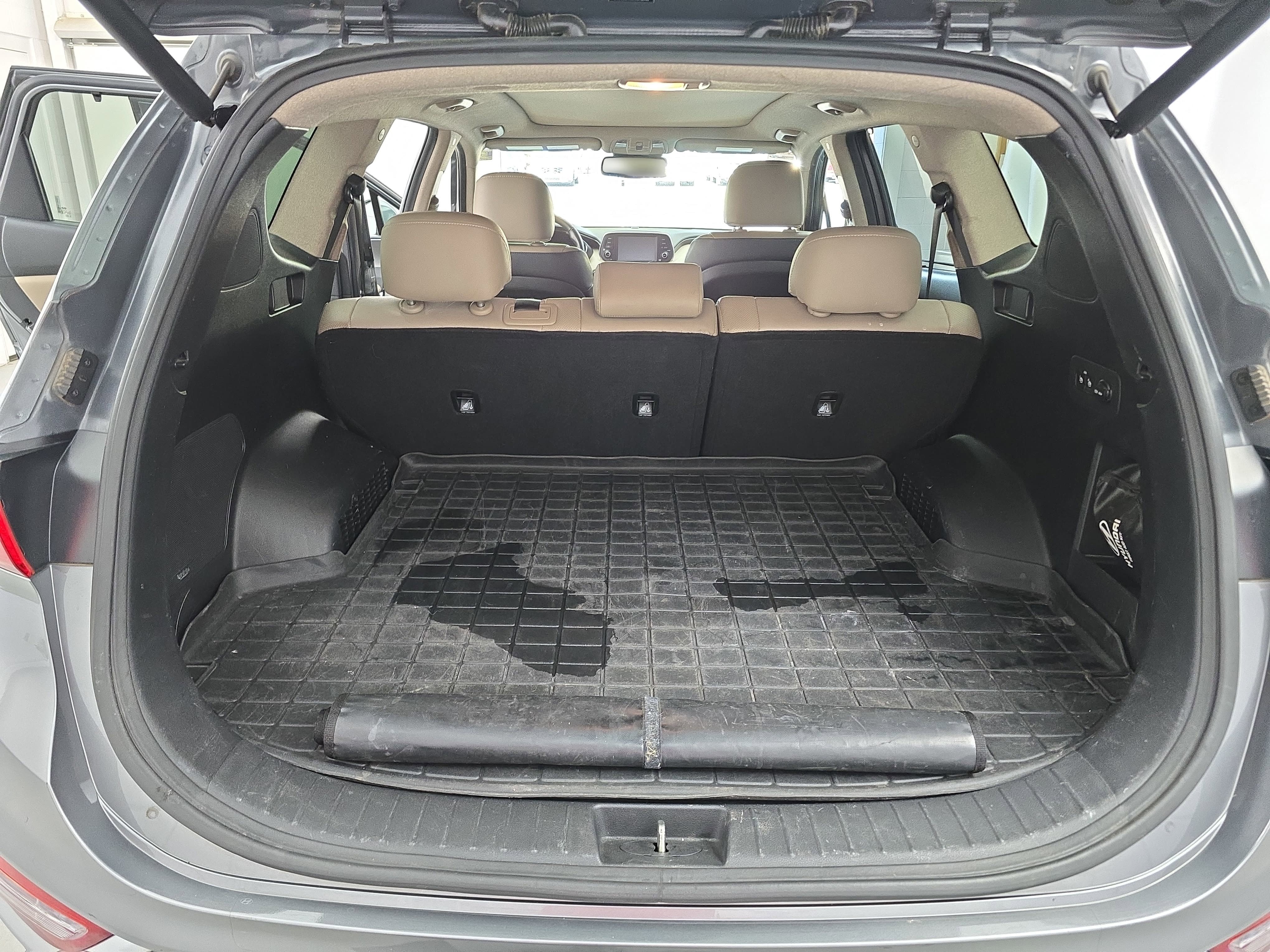 Used 2019 Hyundai Santa Fe Limited FWD image 12