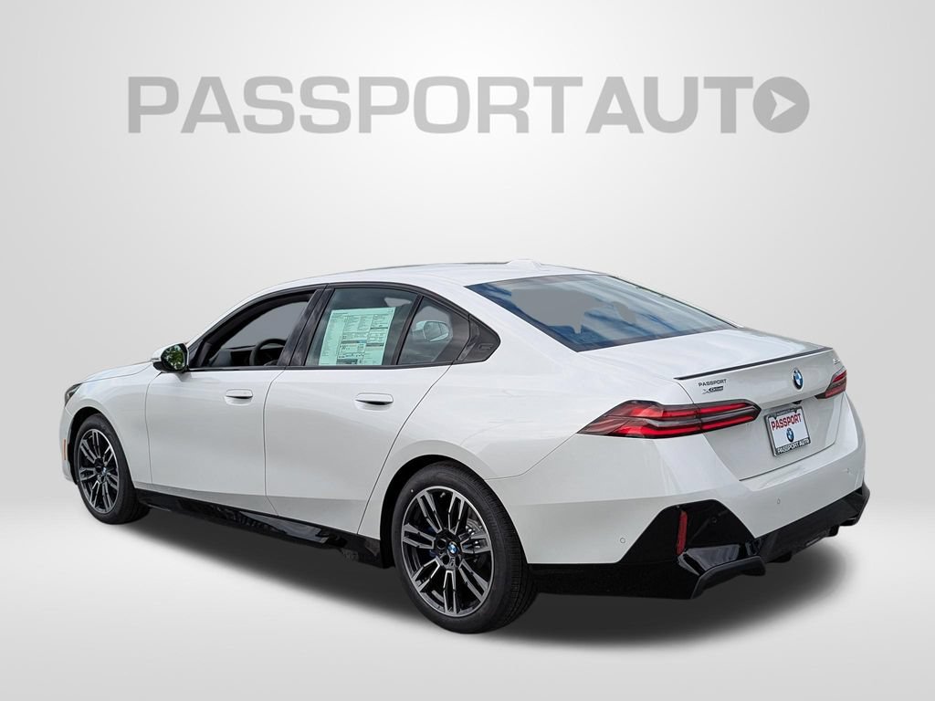 New 2027 BMW 530i xDrive w/ M Sport Package AWD/4WD image 3