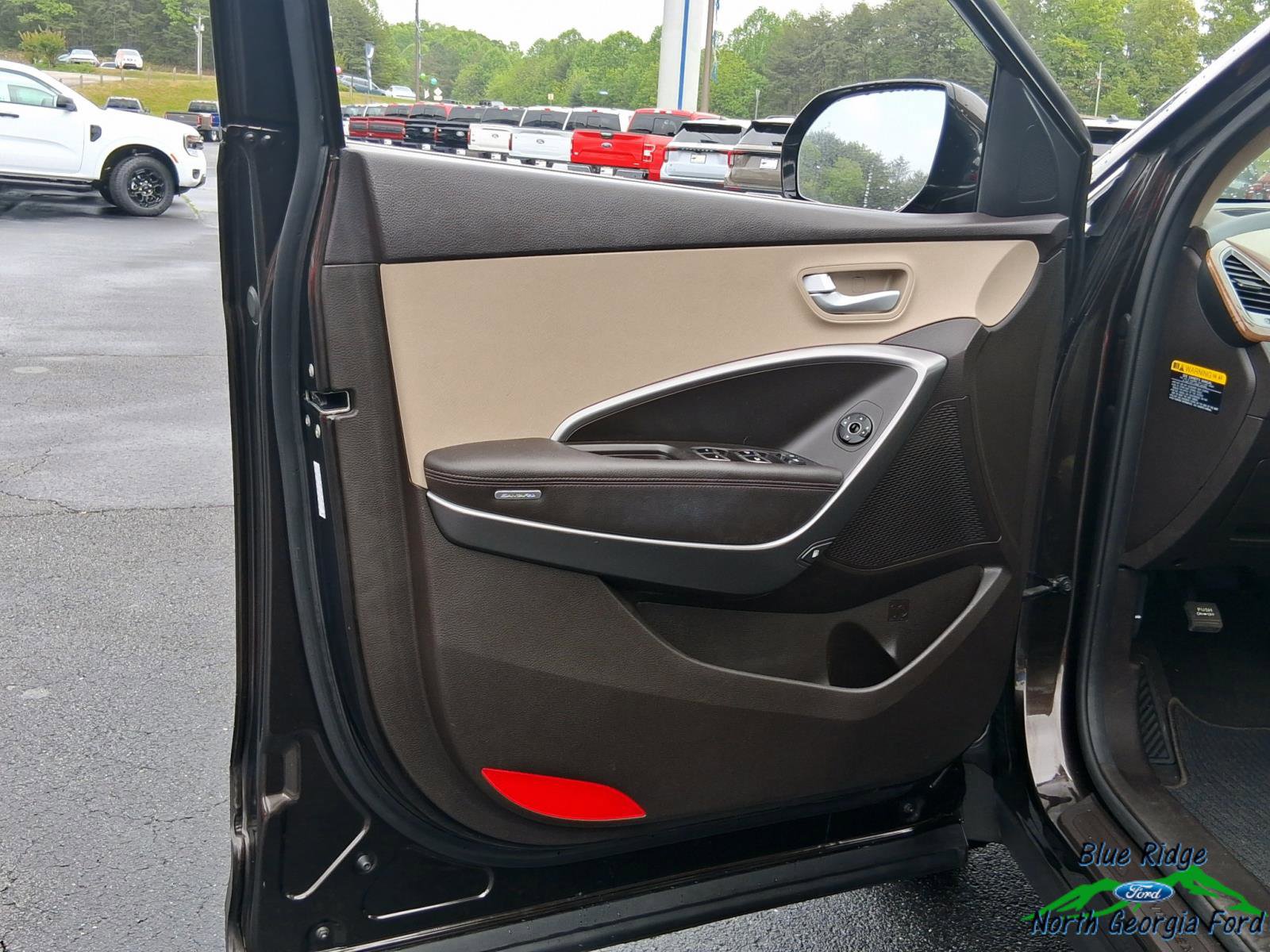 Used 2016 Hyundai Santa Fe SE w/ Option Group 02 FWD image 10