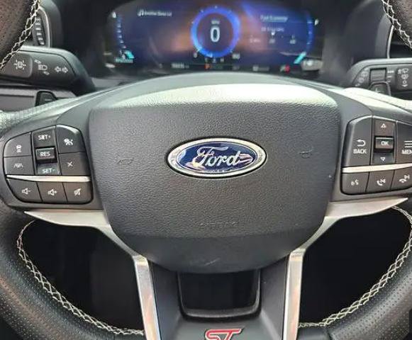 Used 2020 Ford Explorer ST w/ ST High-Performance Pack AWD/4WD image 27