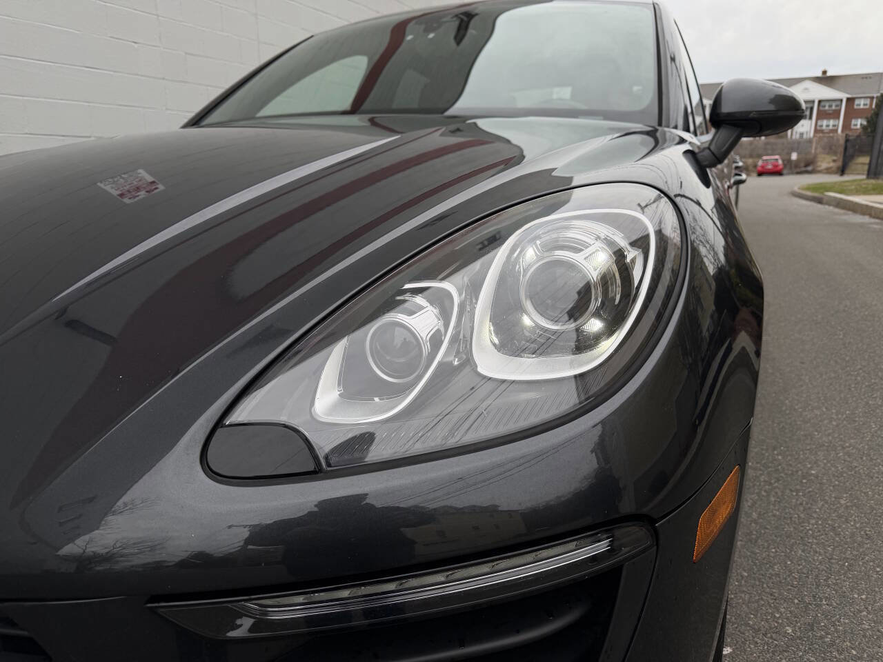 Used 2018 Porsche Macan AWD/4WD image 11