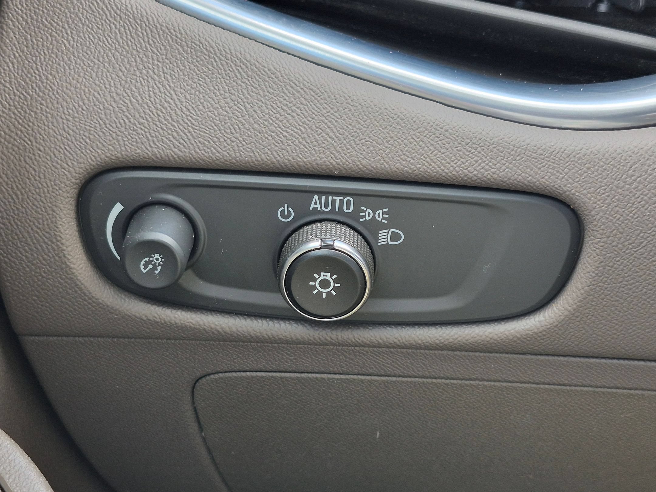 Used 2024 Chevrolet Malibu LT FWD image 17