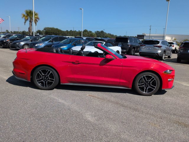 Used 2022 Ford Mustang Premium RWD image 3