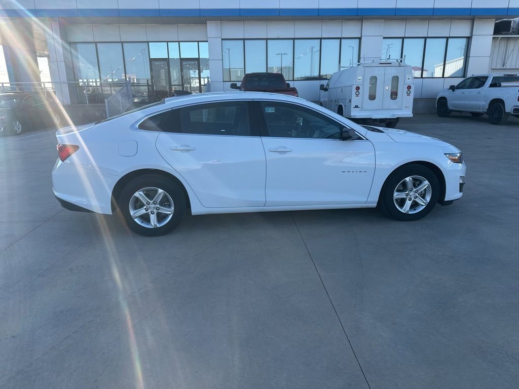 Used 2025 Chevrolet Malibu LS image 31