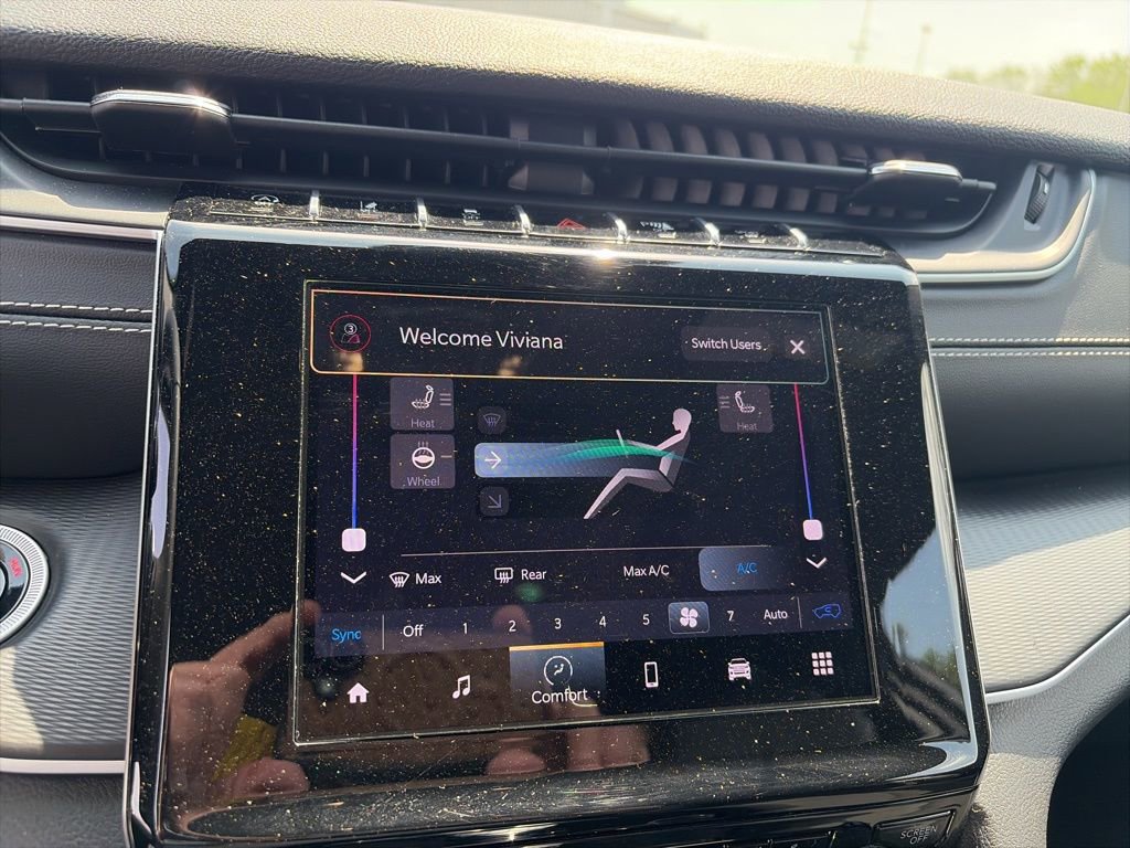 Certified 2024 Jeep Grand Cherokee Altitude image 29