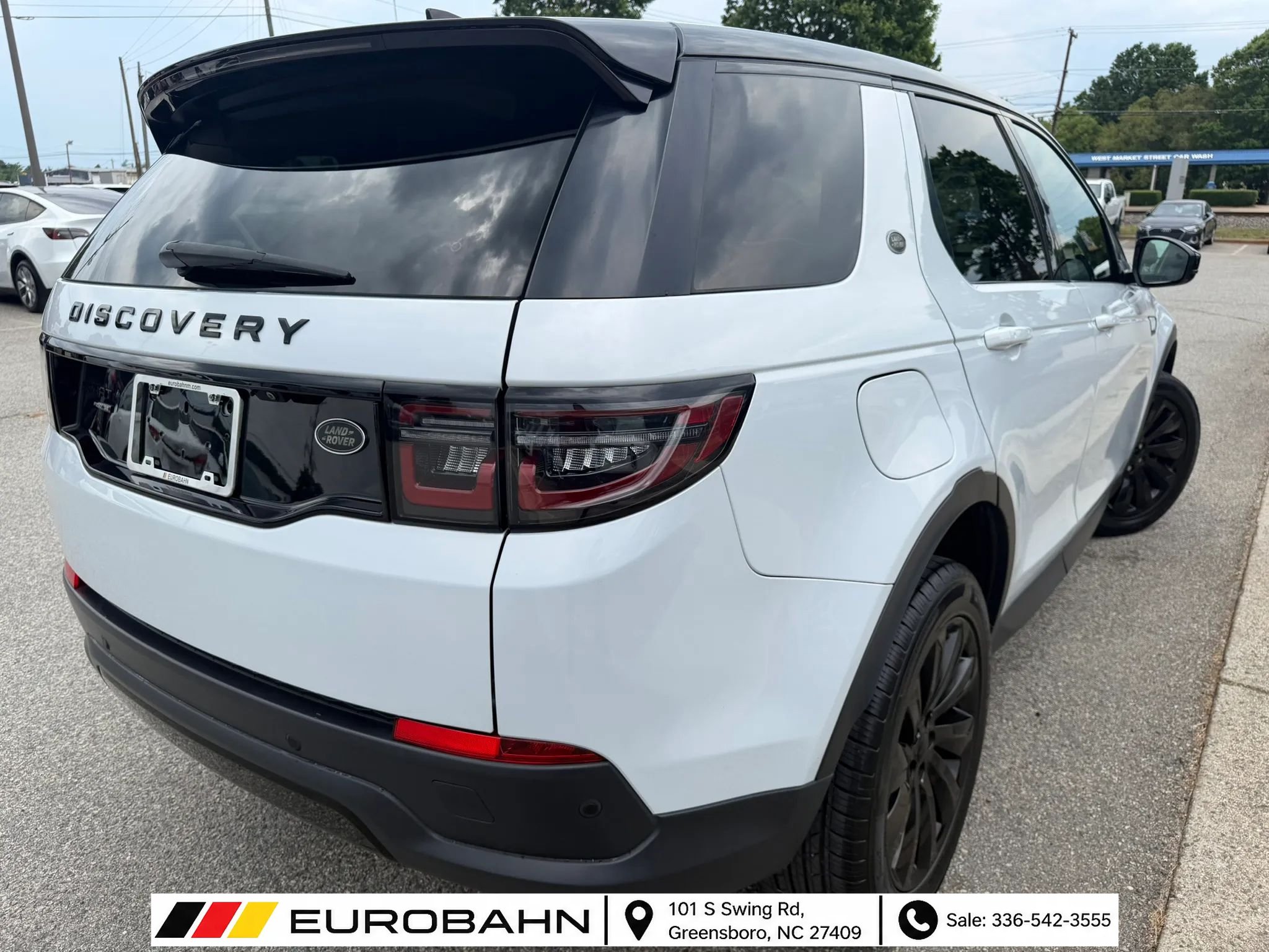 Used 2020 Land Rover Discovery Sport SE AWD/4WD image 5