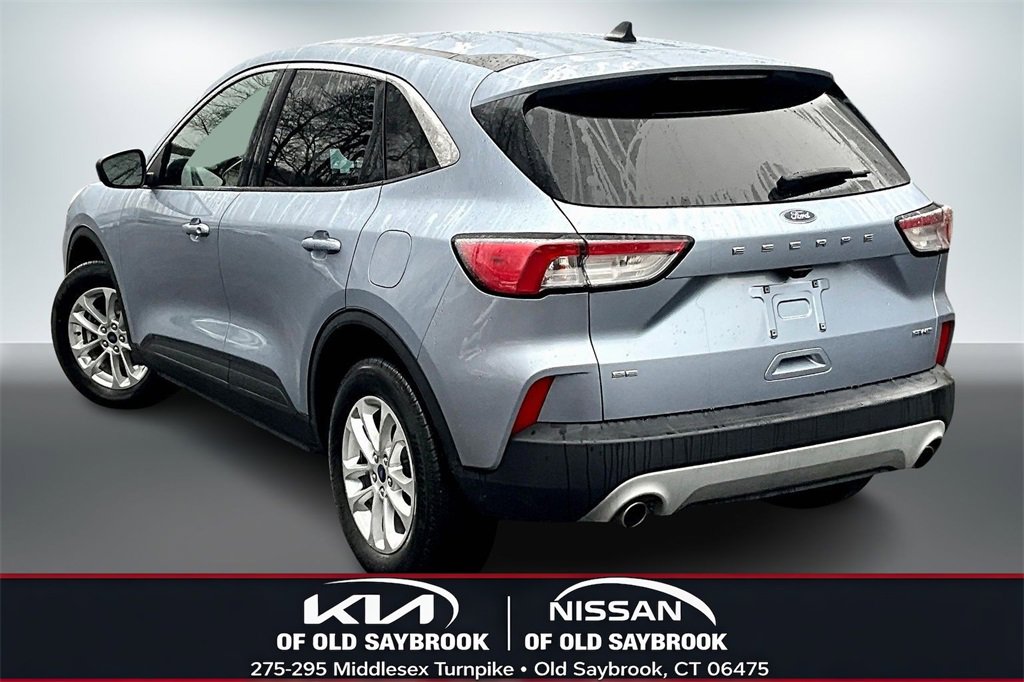 Used 2022 Ford Escape SE image 4