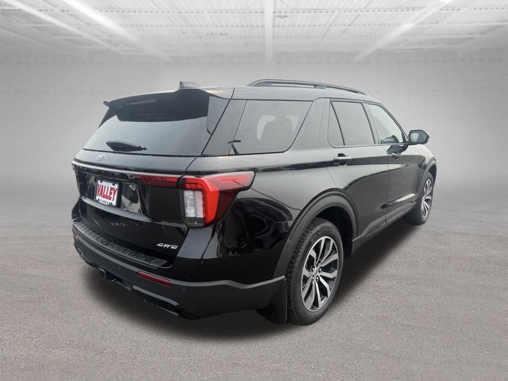 New 2026 Ford Explorer ST-Line AWD/4WD image 3