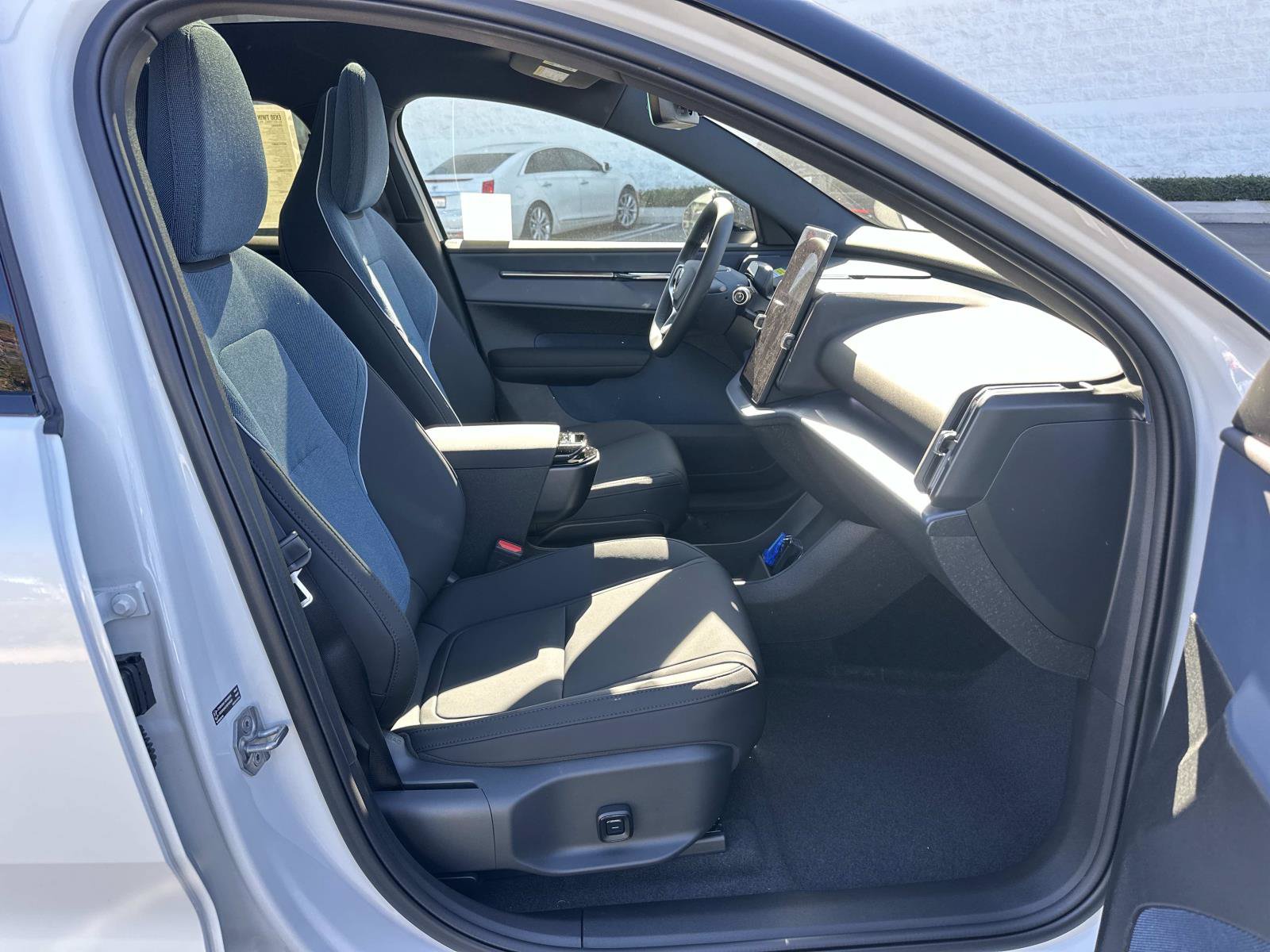 New 2026 Volvo EX30 Plus w/ Climate Package AWD/4WD image 20