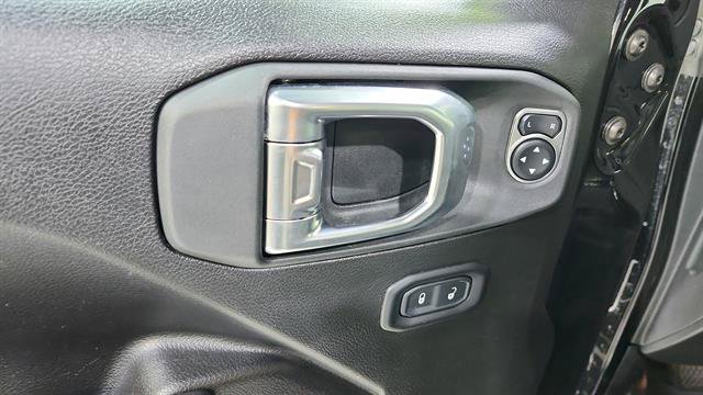 Used 2026 Jeep Gladiator Rubicon AWD/4WD image 18