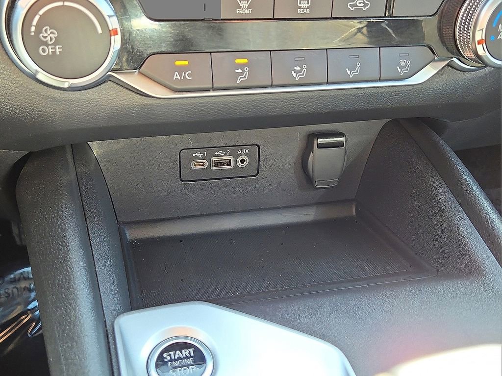 Used 2025 Nissan Altima 2.5 SV image 30