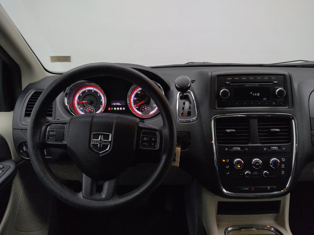 Used 2014 Dodge Grand Caravan SXT FWD image 22
