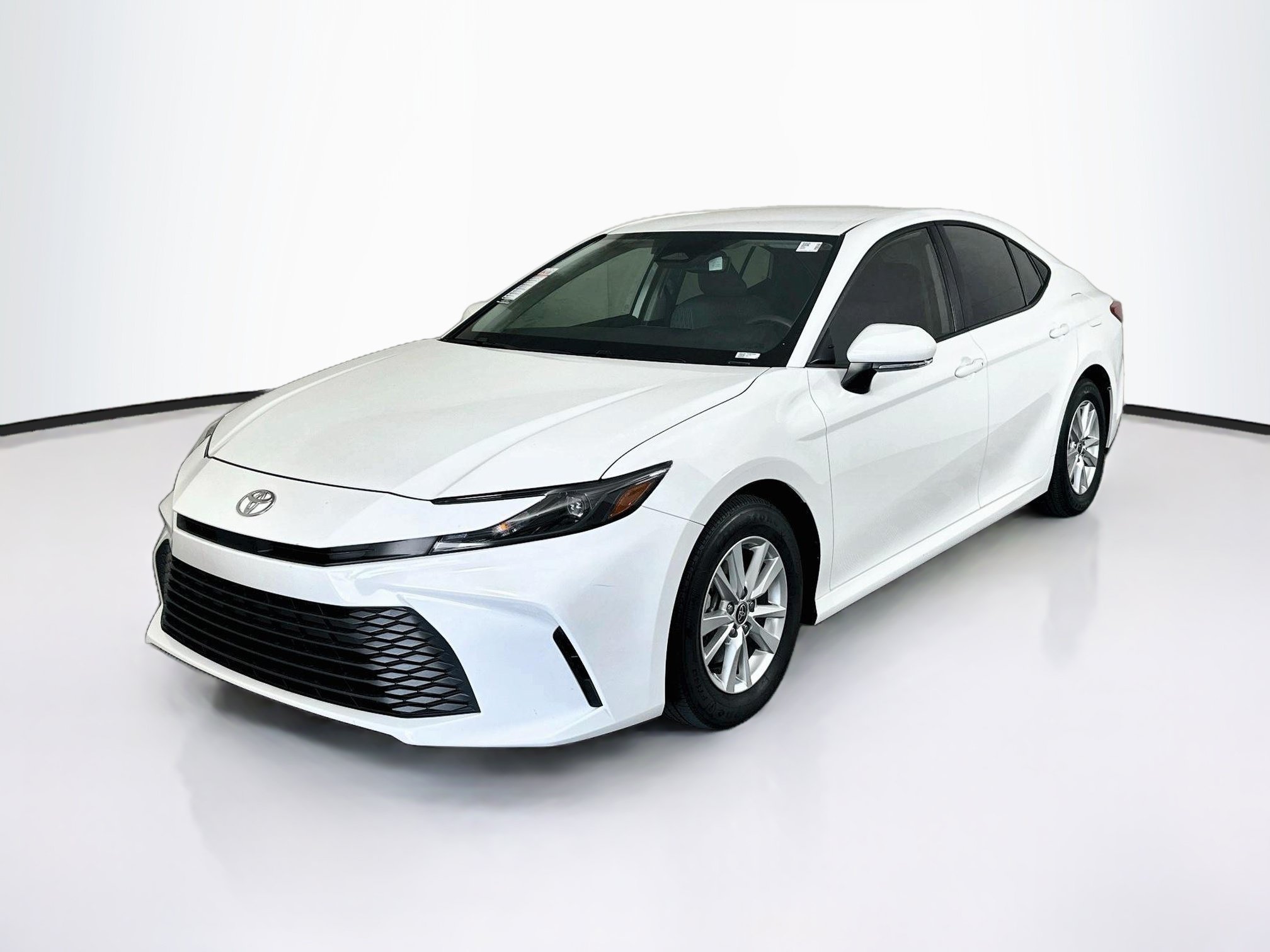 Used 2025 Toyota Camry LE FWD image 7