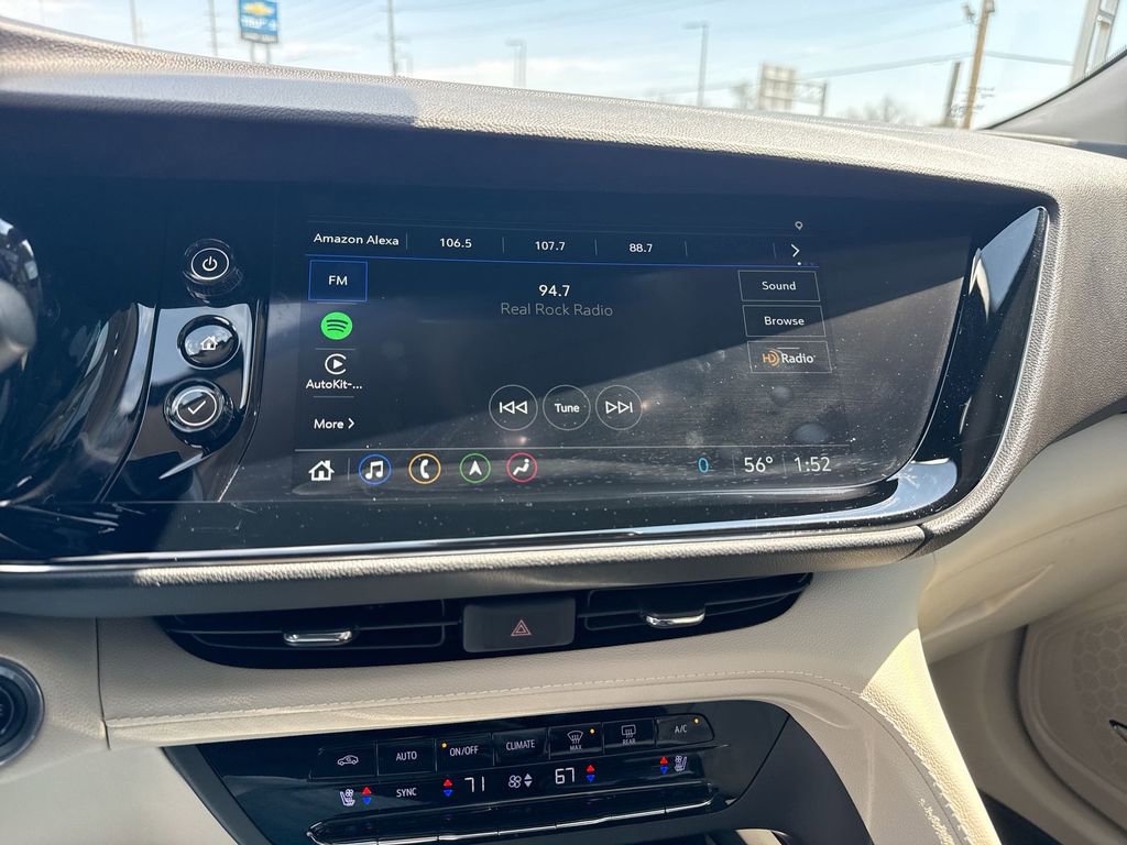 Used 2022 Buick Envision Avenir w/ Technology Package II image 16