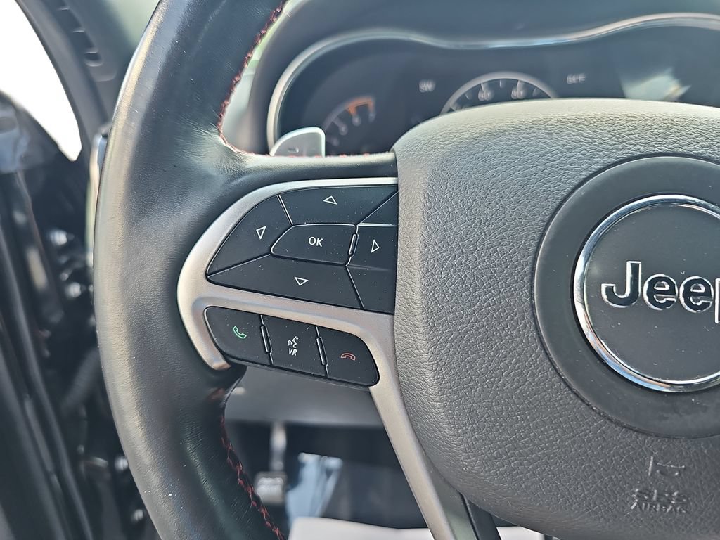 Used 2021 Jeep Grand Cherokee Trailhawk w/ Trailhawk Luxury Group AWD/4WD image 17