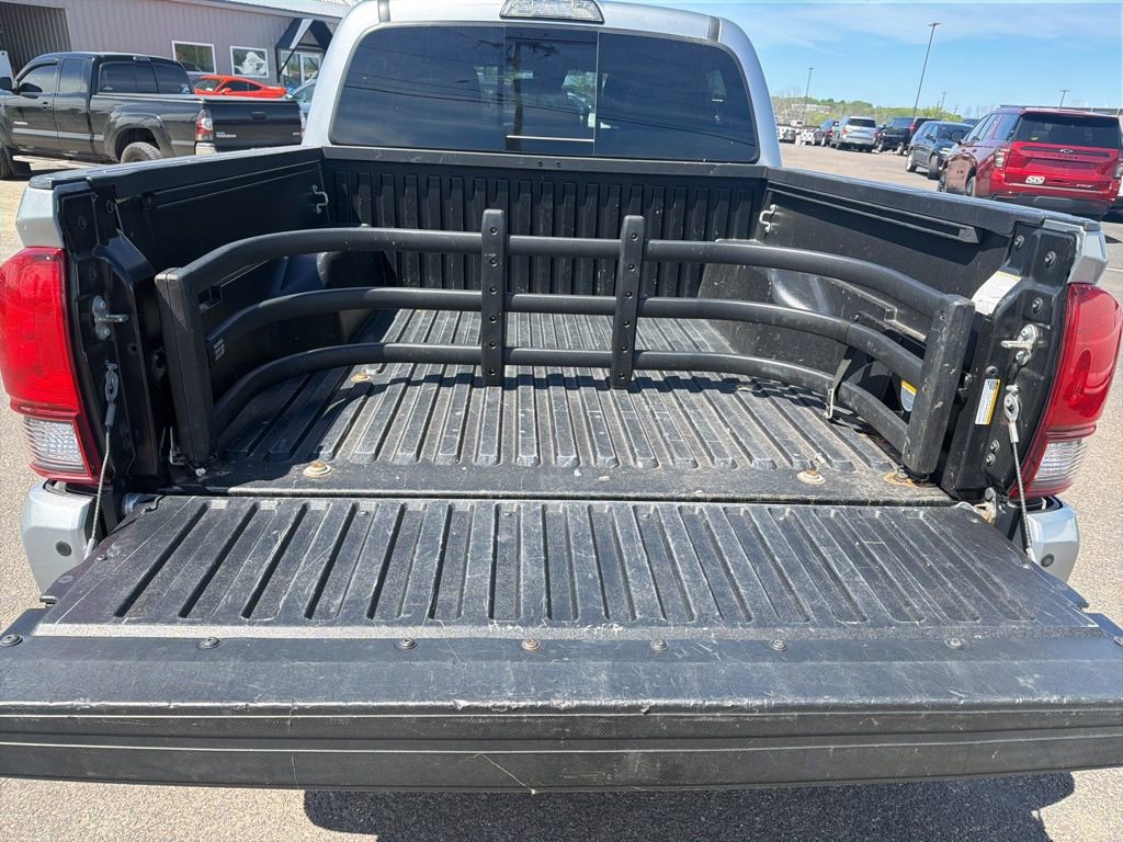 Used 2019 Toyota Tacoma TRD Sport w/ Technology Package AWD/4WD image 29
