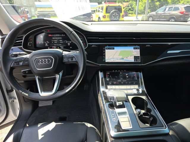 Used 2022 Audi Q8 Premium AWD/4WD image 17