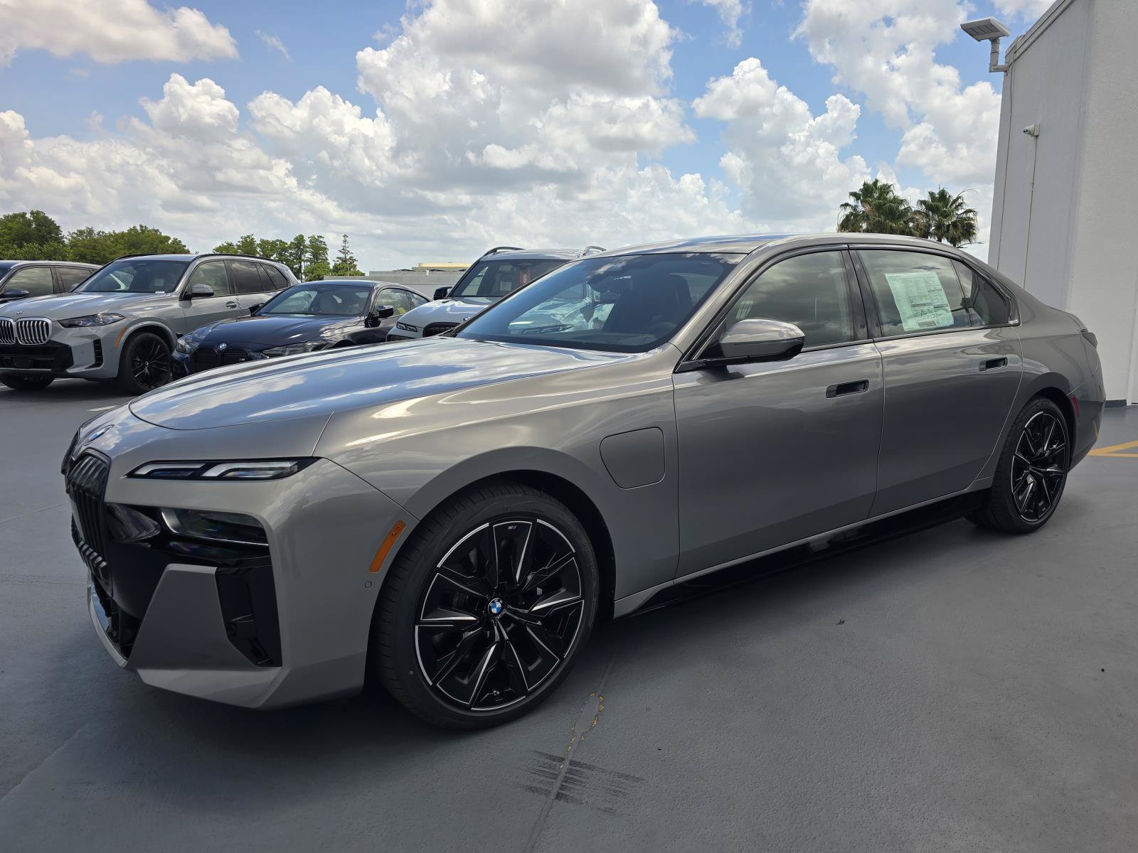 New 2026 BMW 750e xDrive w/ Premium Package AWD/4WD image 9