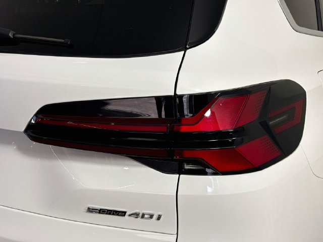 Used 2026 BMW X5 sDrive40i RWD image 33