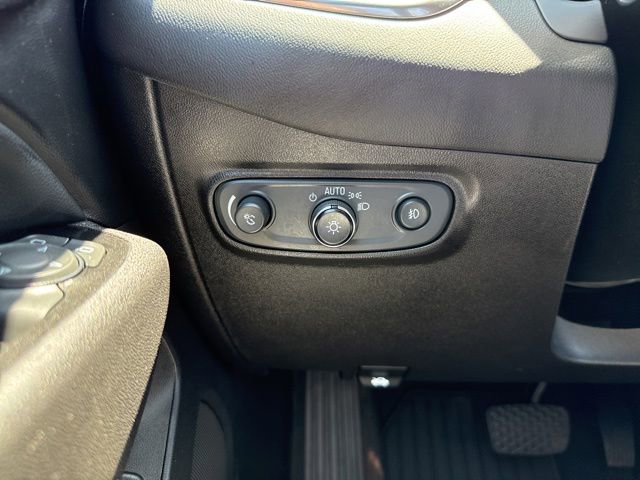 Used 2022 Chevrolet Equinox Premier FWD image 14
