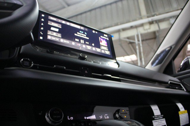 New 2026 Mitsubishi Outlander SE FWD image 12