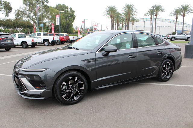Used 2024 Hyundai Sonata SEL FWD image 6