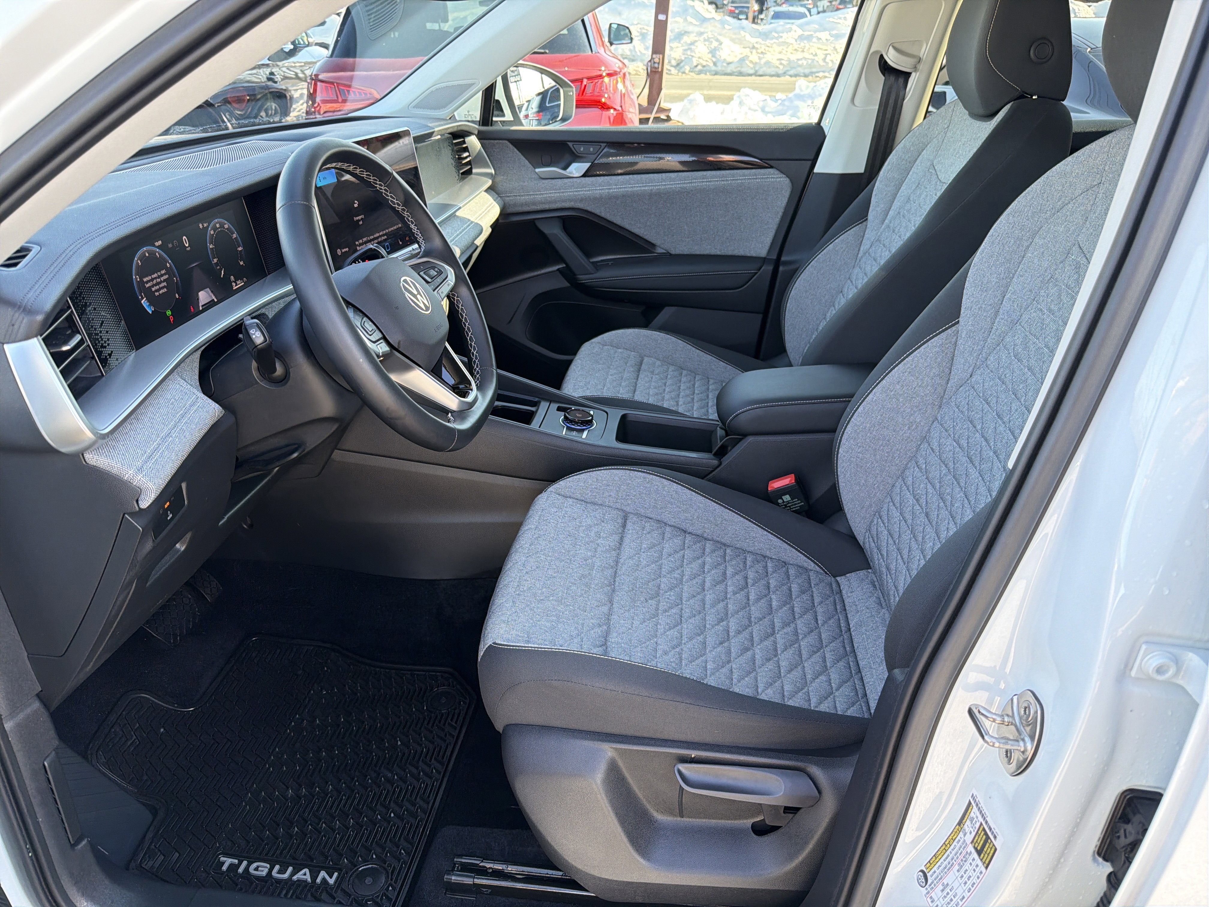 Certified 2025 Volkswagen Tiguan S image 7