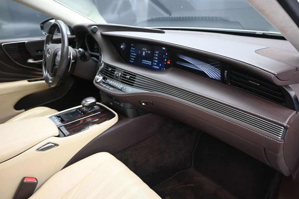 Used 2018 Lexus LS 500 w/ Interior Upgrade Package RWD image 24