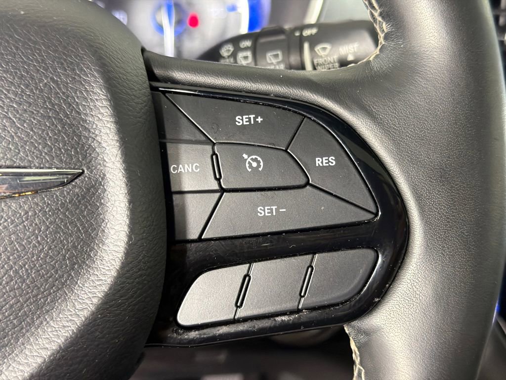 Used 2020 Chrysler Pacifica Touring-L w/ S Appearance Package FWD image 26